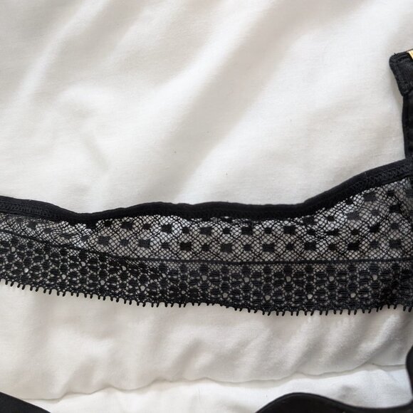 VICTORIA’S SECRET Incredible Black Racerback Lace Bra 34DDD Underwire Lingerie - Picture 5 of 9